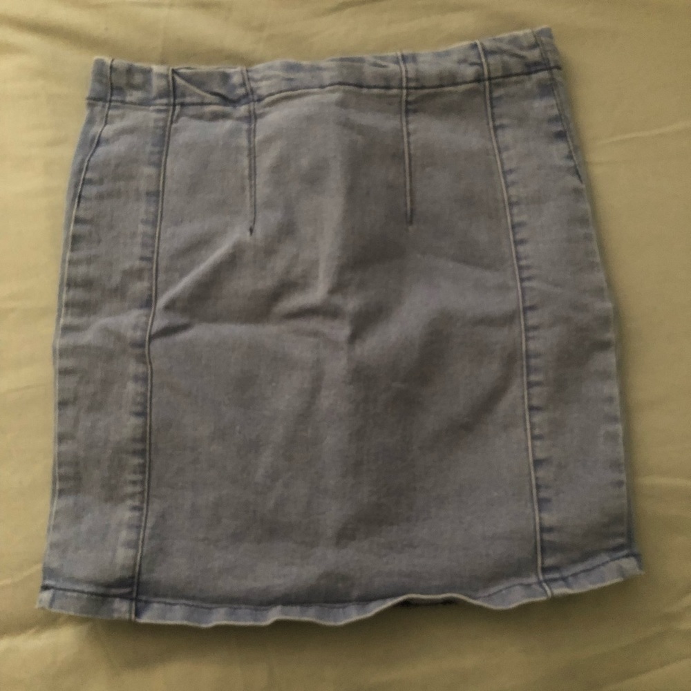 Brandy Melville Raquel/ Justine skirt